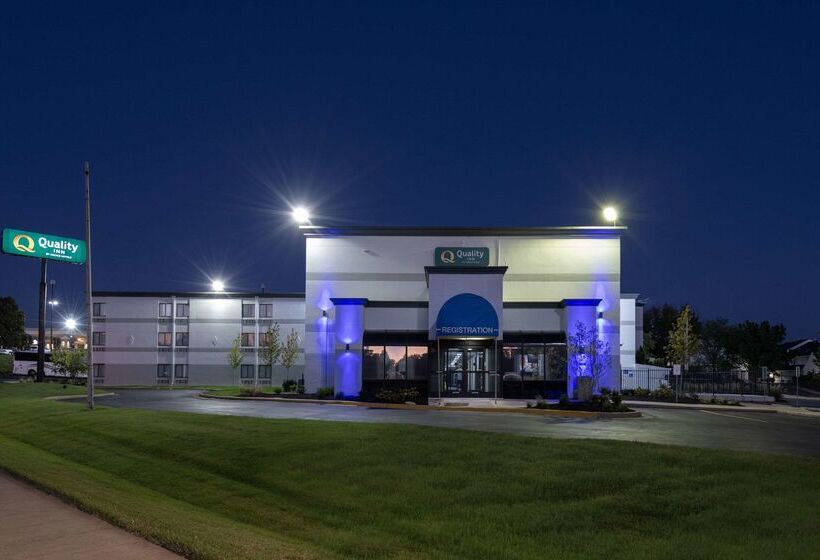 فندق Quality Inn Merriam  Kansas City