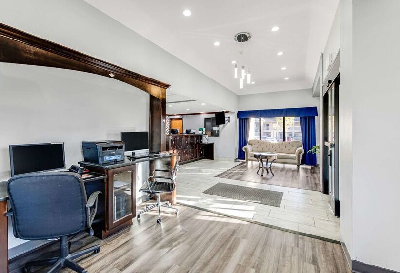 فندق Quality Inn Merriam  Kansas City