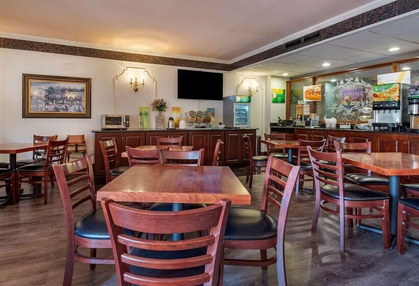 فندق Quality Inn Montgomeryvillephiladelphia