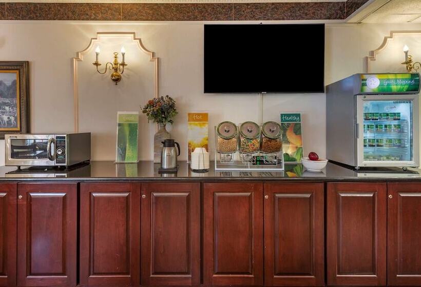 فندق Quality Inn Montgomeryvillephiladelphia