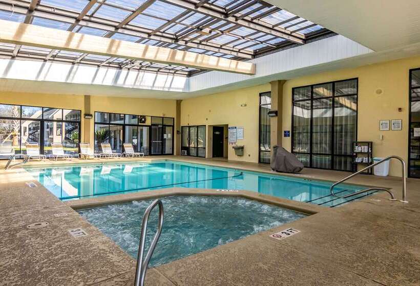 هتل Quality Inn National Fairgrounds Area