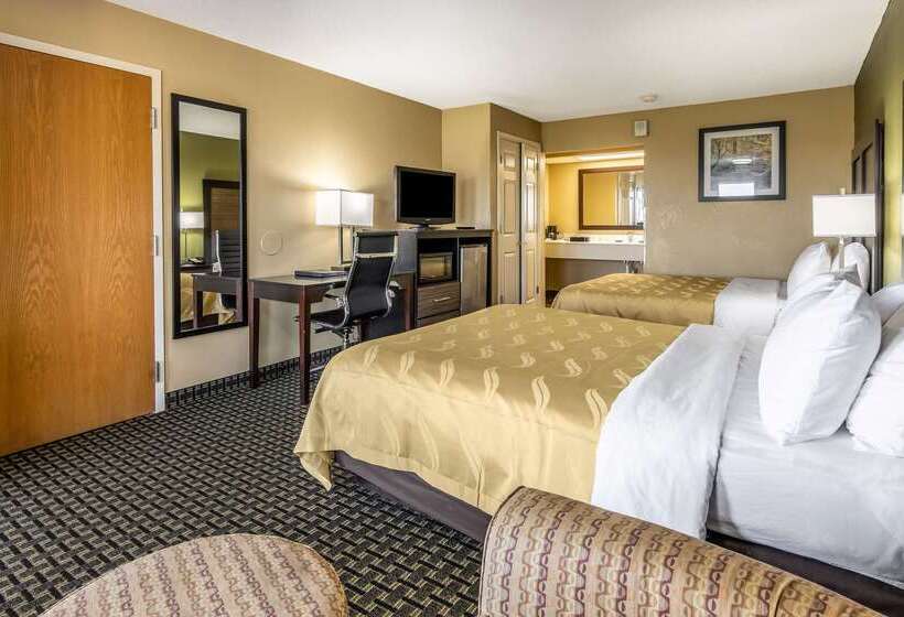 هتل Quality Inn National Fairgrounds Area