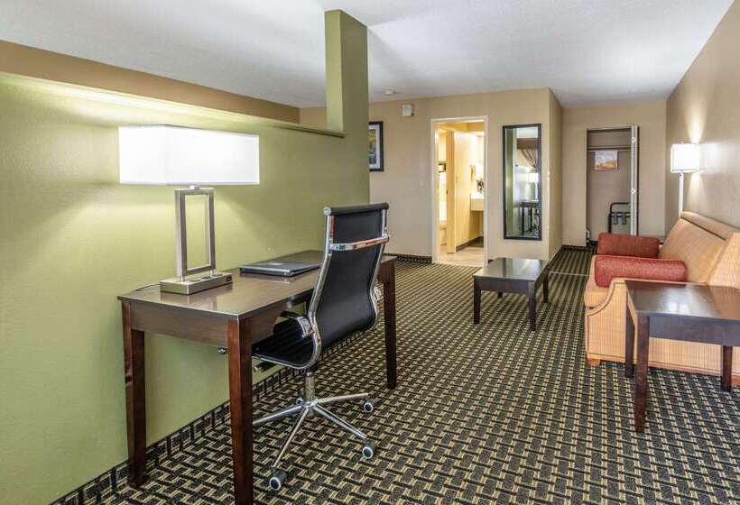 هتل Quality Inn National Fairgrounds Area