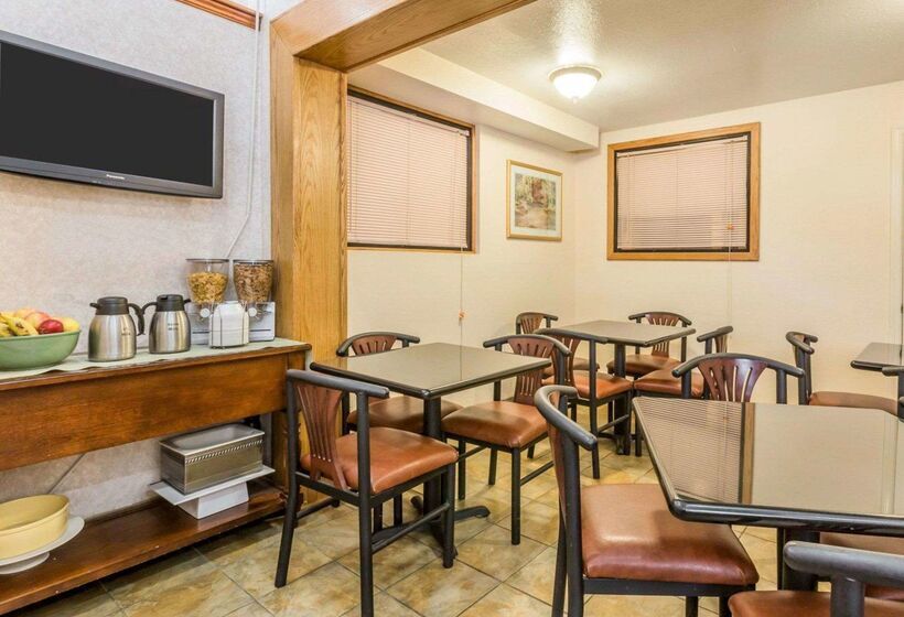 Отель Quality Inn Pell City I20 Exit 158