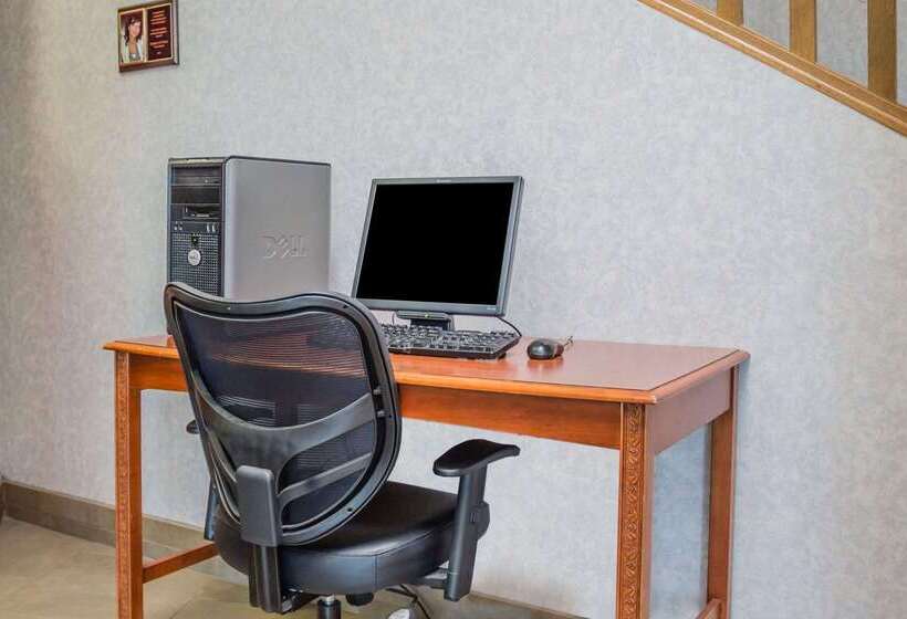 Отель Quality Inn