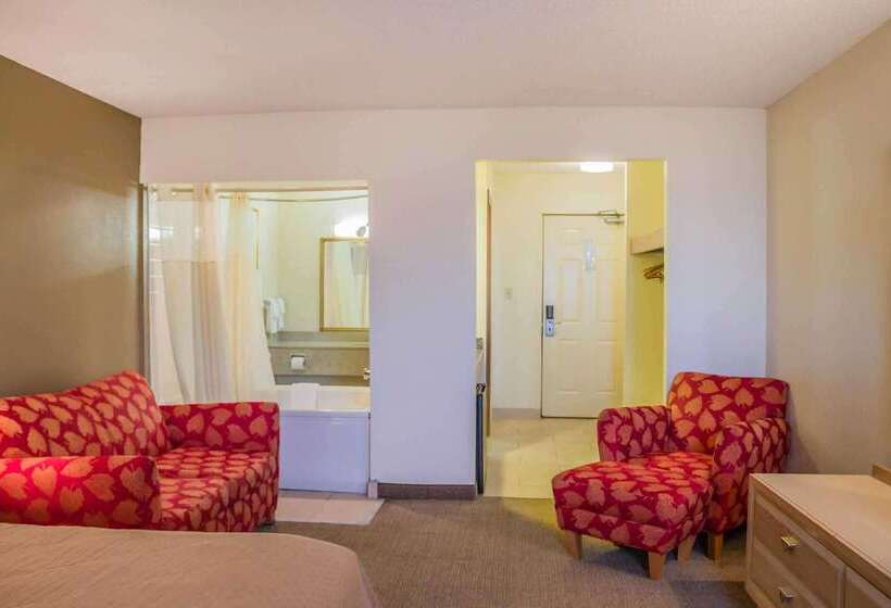 Отель Quality Inn