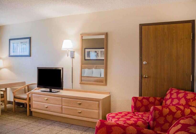 Отель Quality Inn