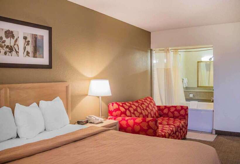 Отель Quality Inn