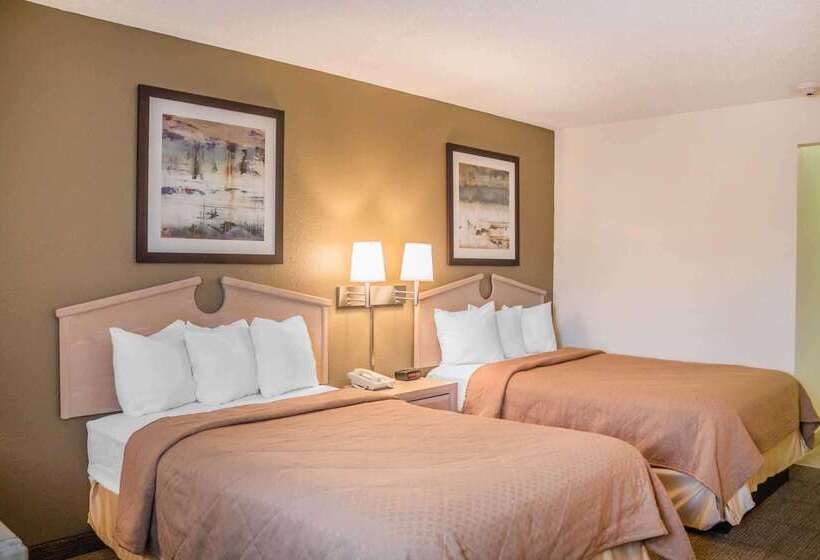 Отель Quality Inn