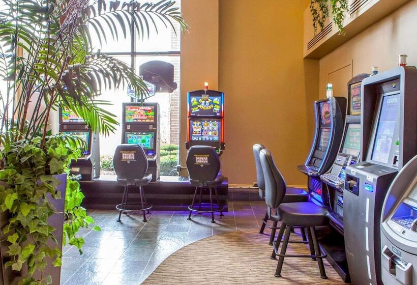 فندق Quality Inn & Suites Orland Park   Chicago