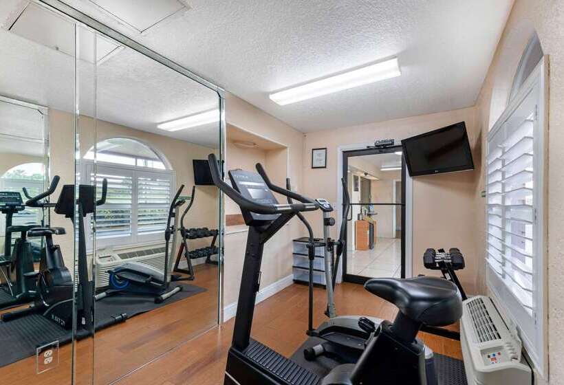 호텔 Quality Inn & Suites Orlando Airport