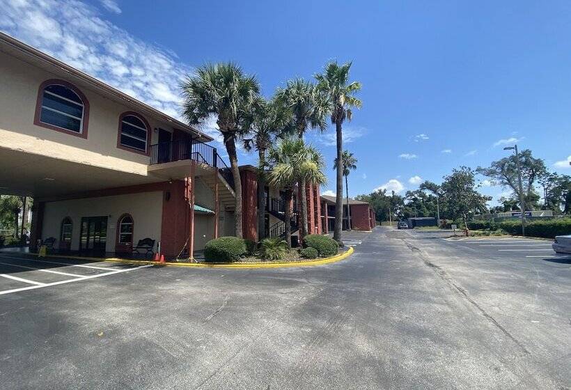 호텔 Quality Inn & Suites Orlando Airport