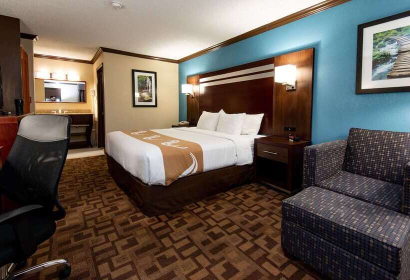 Отель Quality Inn & Suites Quakertown Allentown