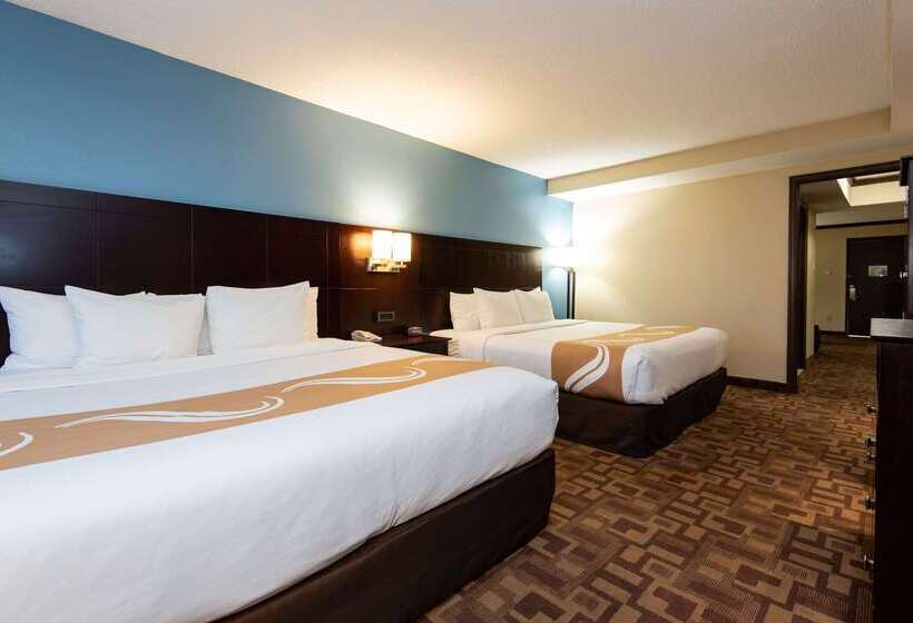 Отель Quality Inn & Suites Quakertown Allentown