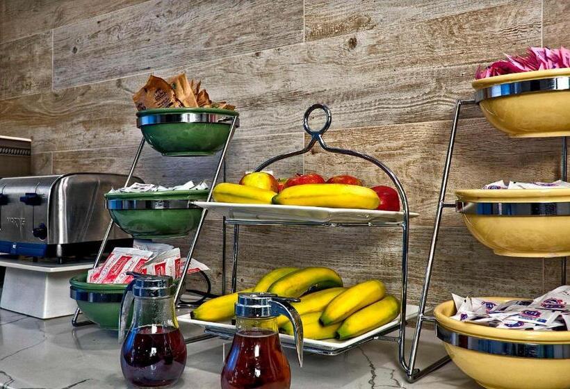 Отель Quality Inn & Suites South San Jose / Morgan Hill