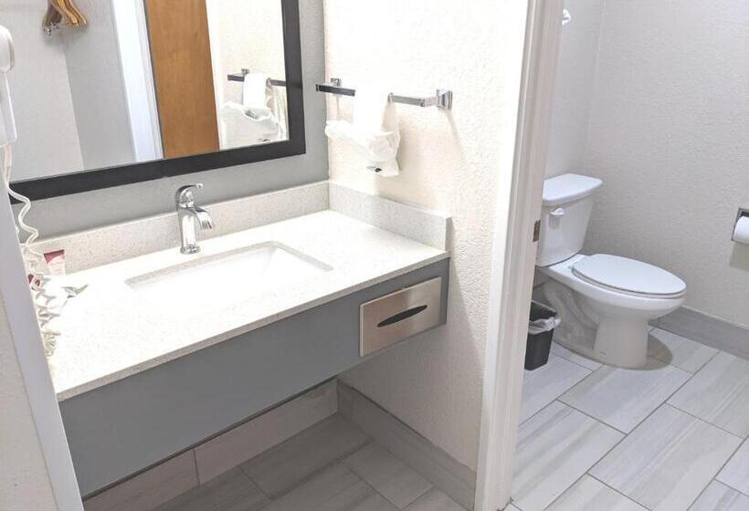 Отель Quality Inn & Suites South San Jose / Morgan Hill