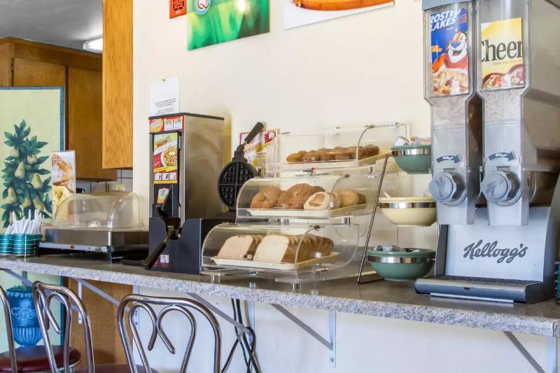 Отель Quality Inn & Suites South San Jose / Morgan Hill