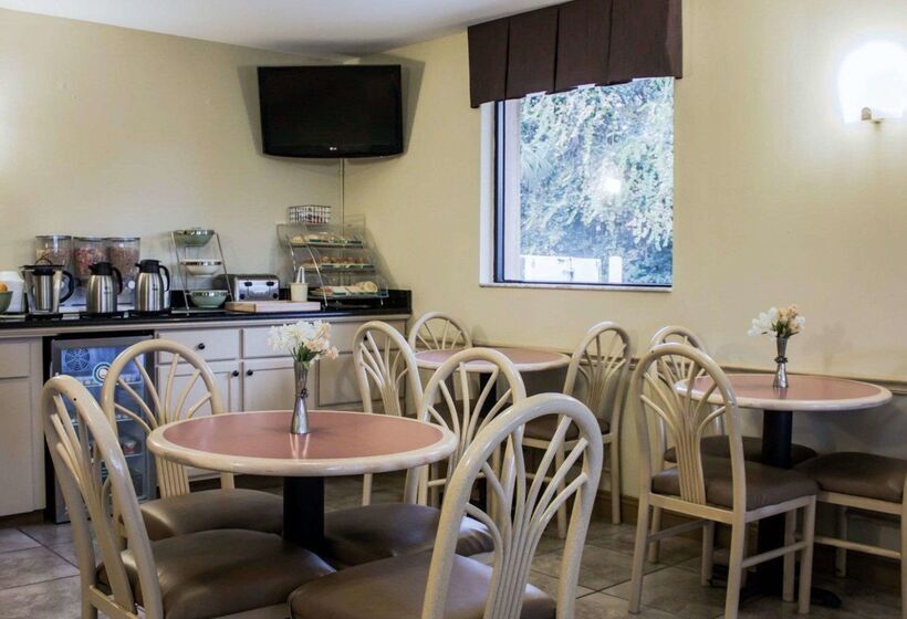 فندق Quality Inn & Suites St Augustine Beach Area