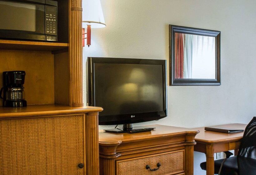 فندق Quality Inn & Suites St Augustine Beach Area