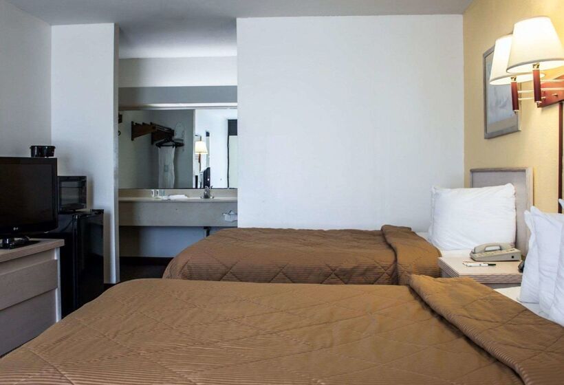 فندق Quality Inn & Suites St Augustine Beach Area