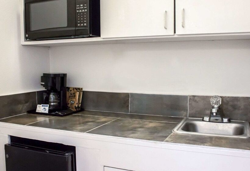 فندق Quality Inn & Suites St Augustine Beach Area