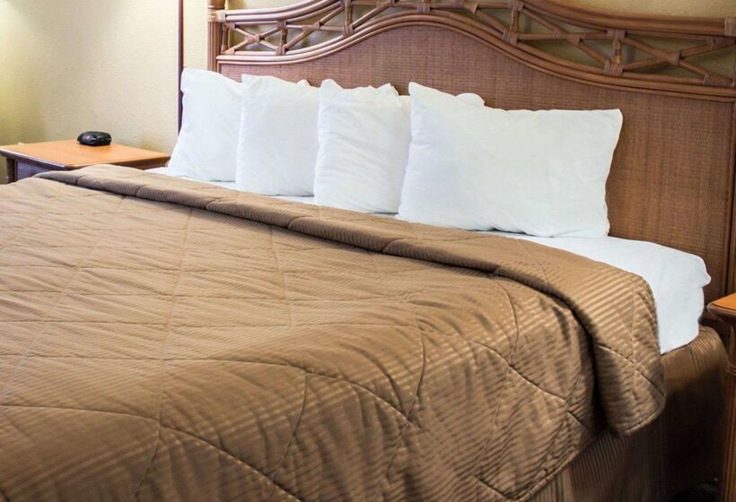 בית מלון כפרי Quality Inn & Suites St Augustine Beach Area