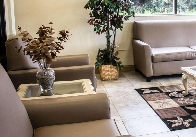 בית מלון כפרי Quality Inn & Suites St Augustine Beach Area