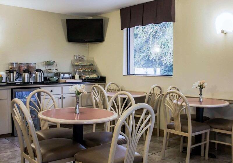 فندق Quality Inn & Suites St Augustine Beach Area