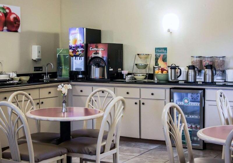 فندق Quality Inn & Suites St Augustine Beach Area