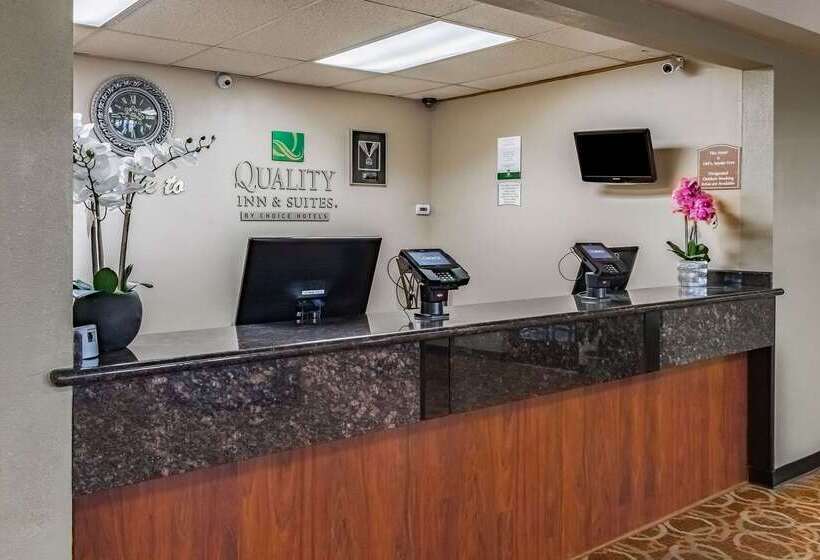 هتل Quality Inn & Suites Vancouver North