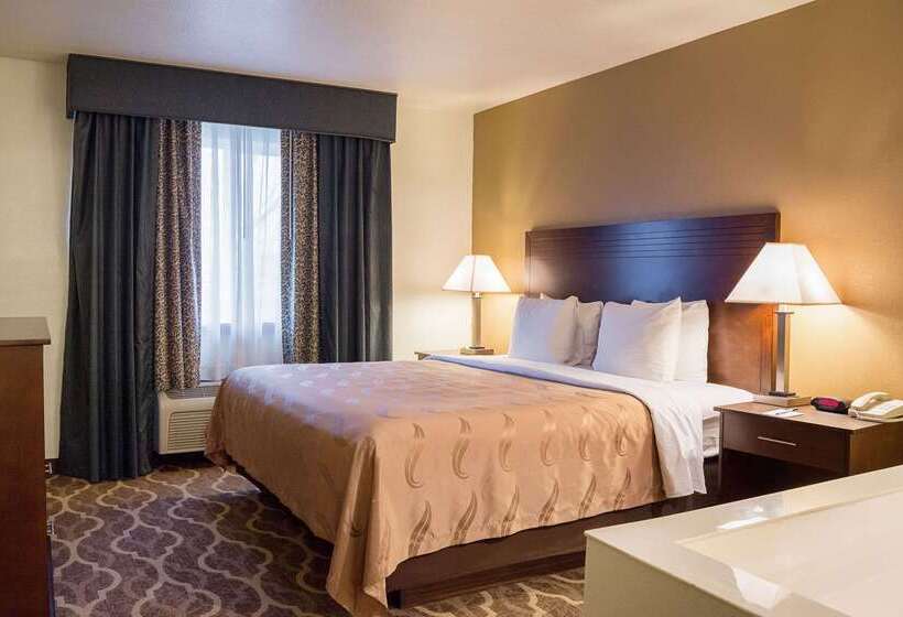 هتل Quality Inn & Suites Vancouver North
