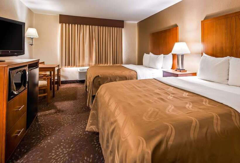 فندق Quality Inn