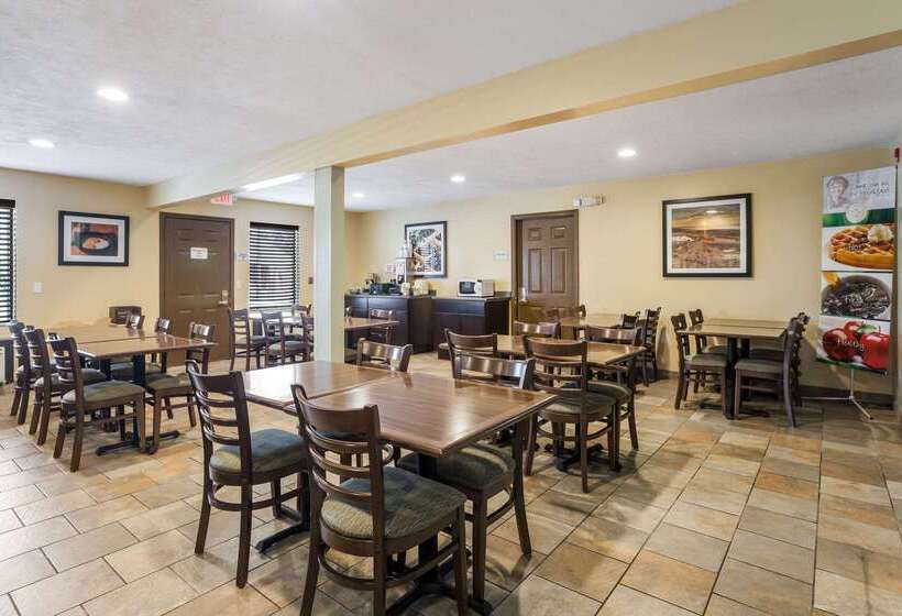 בית מלון כפרי Quality Inn