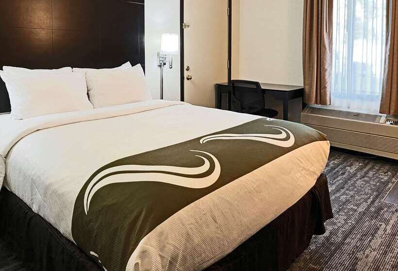 בית מלון כפרי Quality Inn