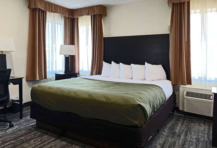 בית מלון כפרי Quality Inn