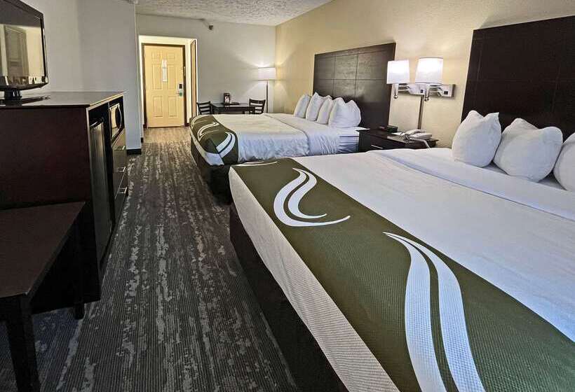 בית מלון כפרי Quality Inn