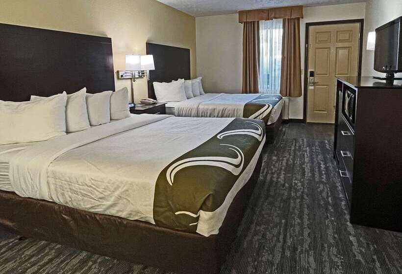 בית מלון כפרי Quality Inn