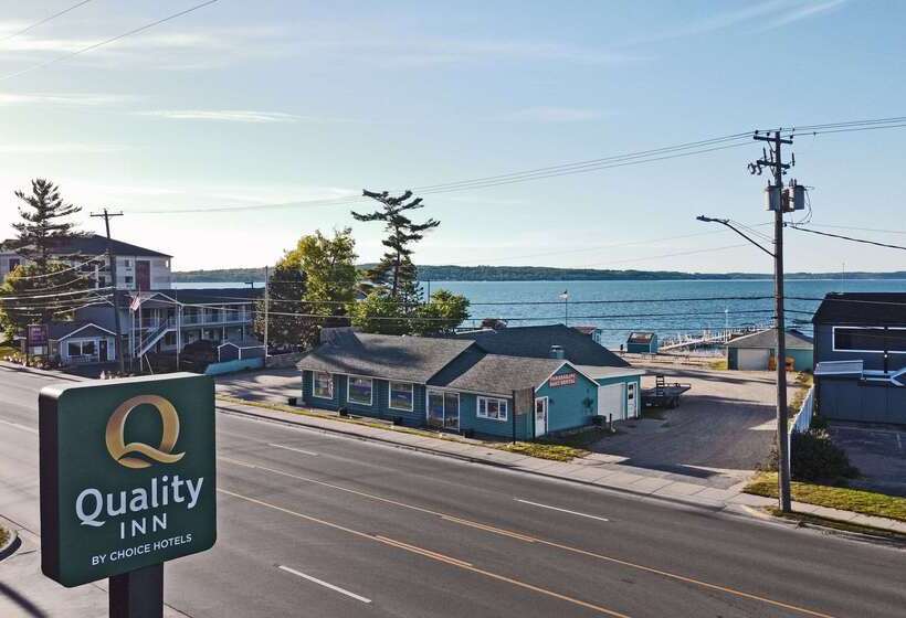 בית מלון כפרי Quality Inn