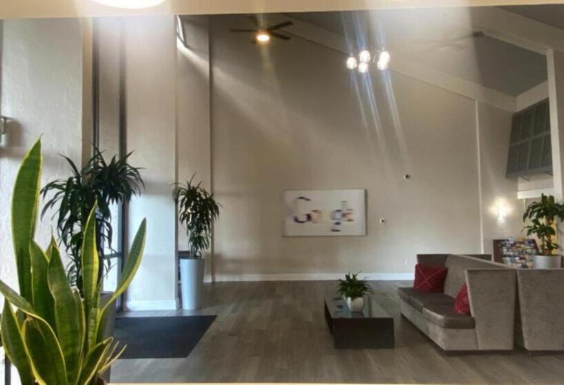 88 Palms Hotel & Event Center