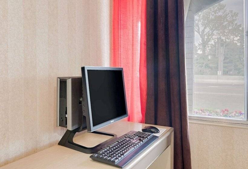 Hotel Metro Inn Calgary Northwest