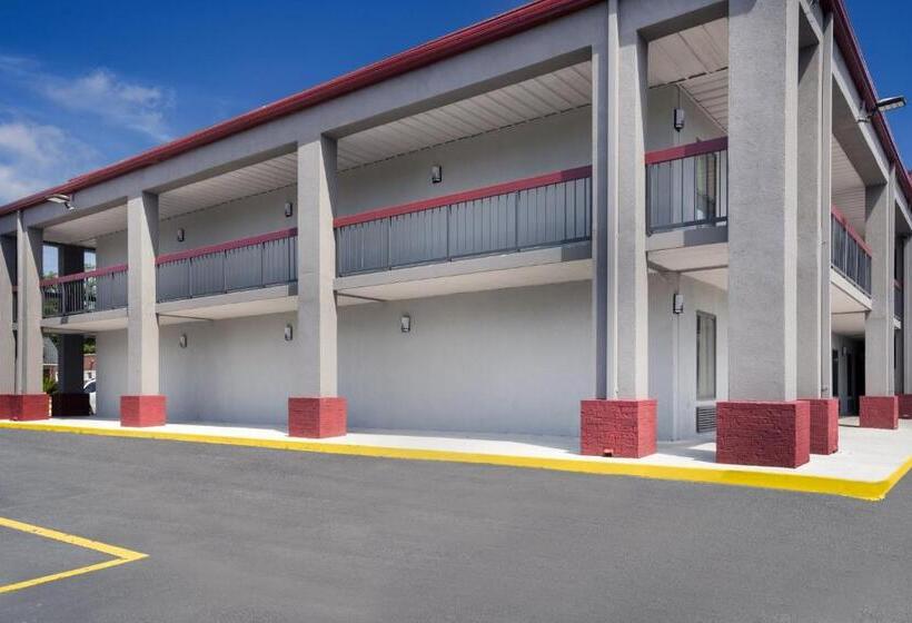호텔 Red Roof Inn & Suites Statesboro  University