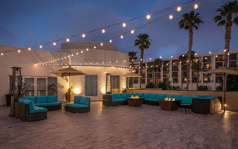 Redondo Beach Hotel, Tapestry Collection By Hilton