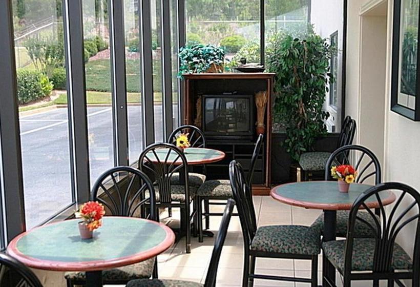 Отель Regency Inn & Suites