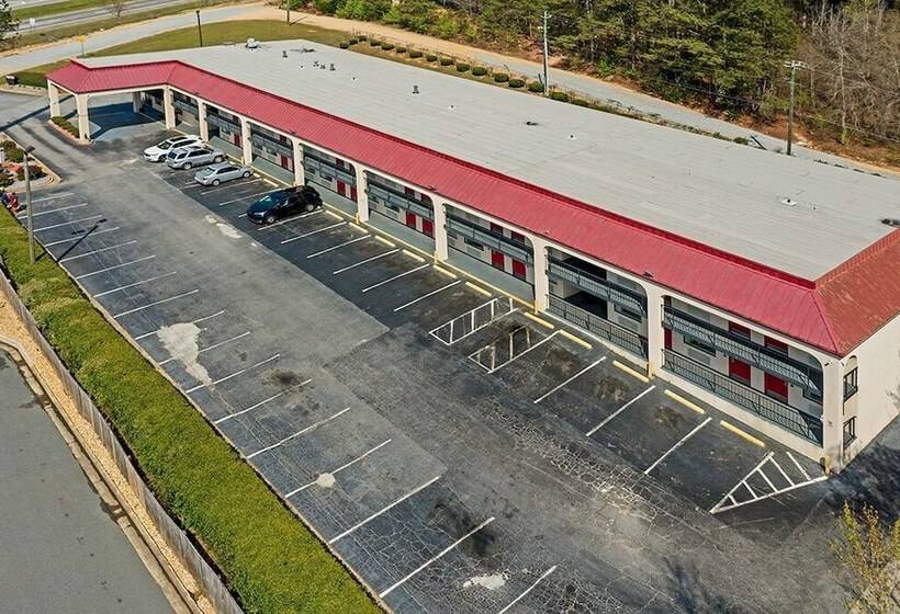 Отель Regency Inn & Suites