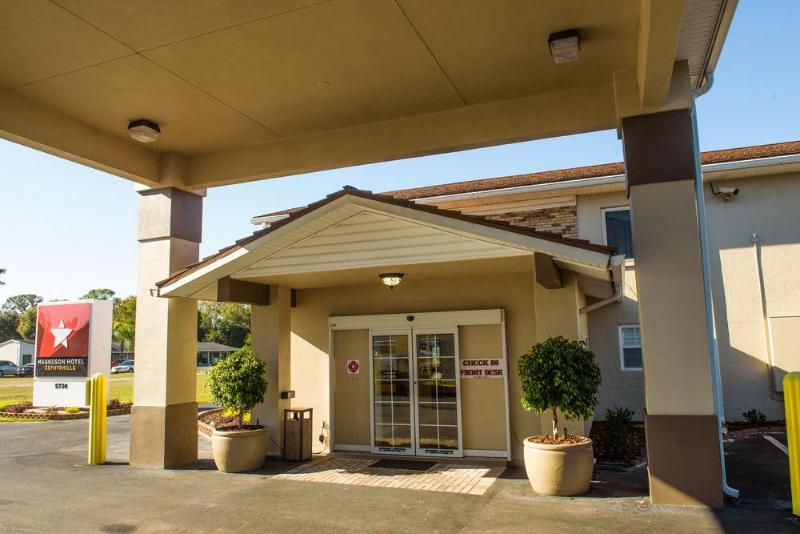 Roadstar Hotel Zephyrhills