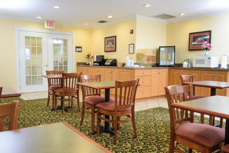 Roadstar Hotel Zephyrhills