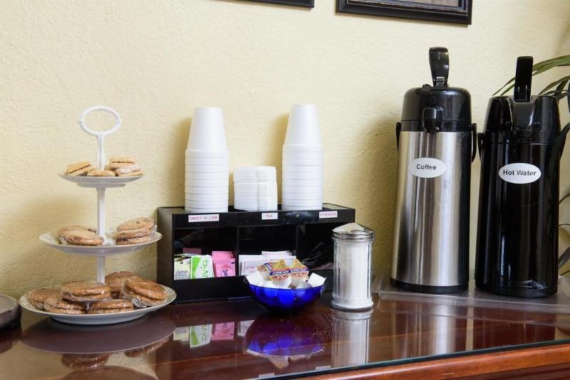 Roadstar Hotel Zephyrhills