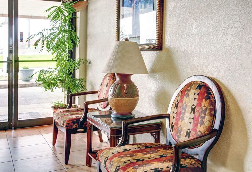 فندق Rodeway Inn New Braunfels