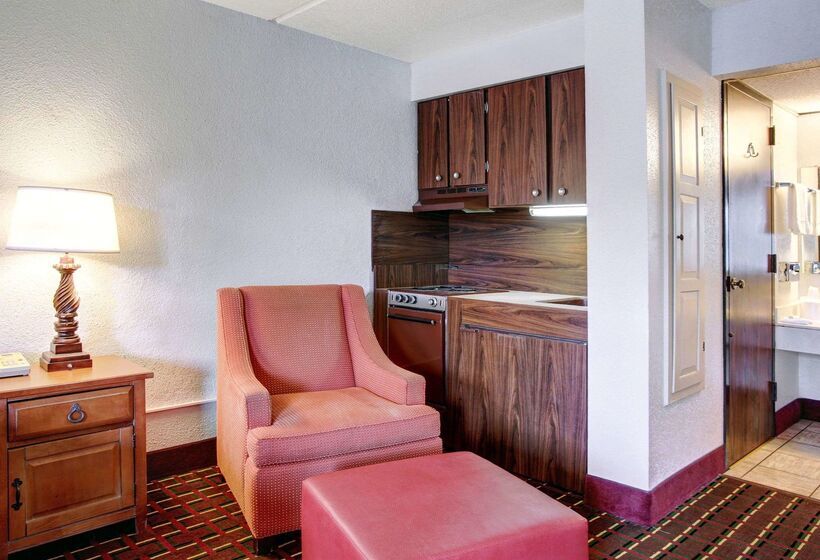 فندق Rodeway Inn New Braunfels