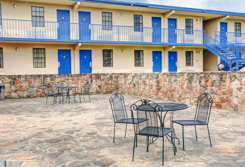 فندق Rodeway Inn New Braunfels